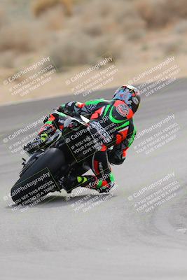 media/Dec-17-2022-SoCal Trackdays (Sat) [[224abd9271]]/Turn 10 Backside (120pm)/